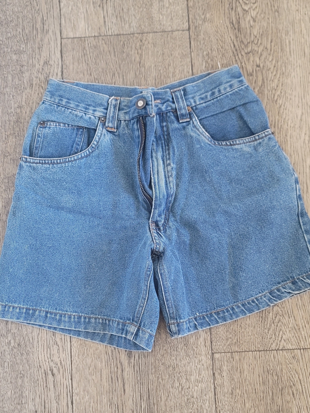 Vintage RETRO Brand Classic High-Waist Denim Shorts 100% Cotton